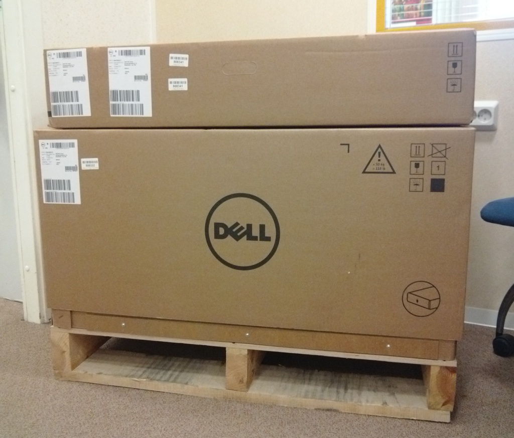 Упакованный DELL VRTX