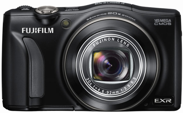 Объектив компактной камеры FinePix F850EXR охватывает диапазон ЭФР 25-500 мм