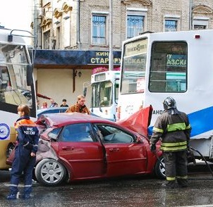 Реализация синглтона в многопоточном приложении