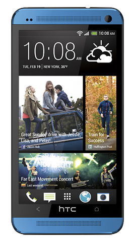 Смартфон HTC One синего цвета 