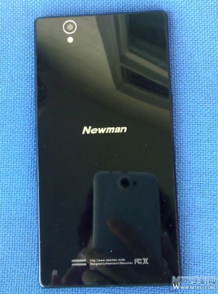 Толщина корпуса смартфона Newman K18, напоминающего Sony Xperia Z, составляет 6,17 мм