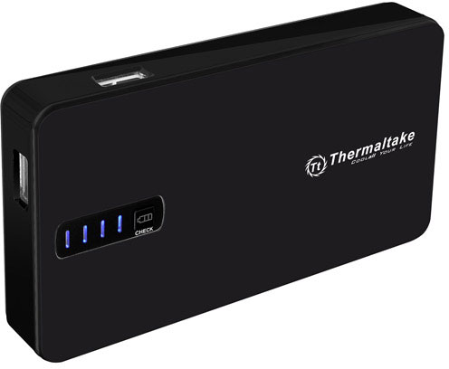 Батарея Thermaltake Portable Power Pack MB8400S001 емкостью 8400 мА∙ч весит 275 г