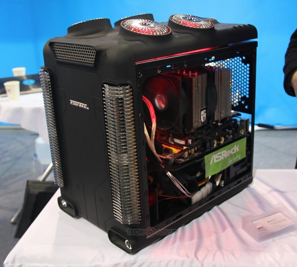 В Сети появились фотографии корпуса Deepcool Aquila, выполненного в стиле «стимпанк»